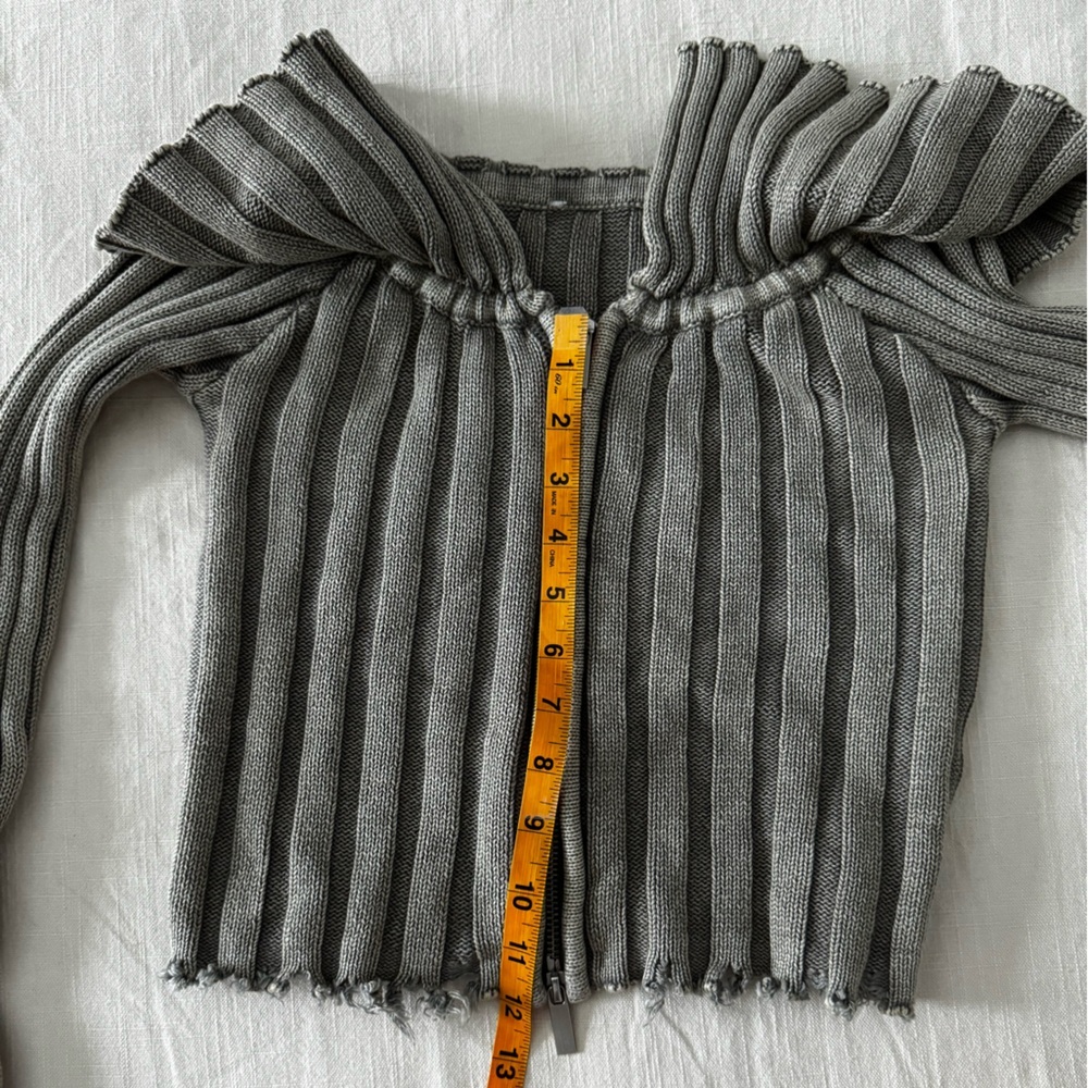 Zara | Ribbed Zip Front Ruffle Collar Crop Sweater - Picture 7 of 8
